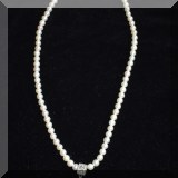 J15. Pearl and sterling silver necklace. 